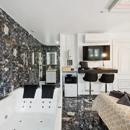 Apartment - La Creation D'adam Avec Jacuzzi *